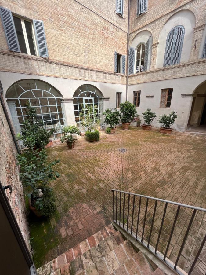 La Corte Affittacamere Foligno Exteriör bild